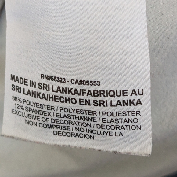 𝅺NIKE Pro women's dark gray, black & white dri fit half zip jacket Size Medium - Picture 4 of 4